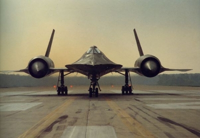 lockheed-sr-71-blackbird-military-aircraft-7icT.jpg