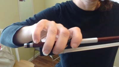 bow_hold_example.jpg